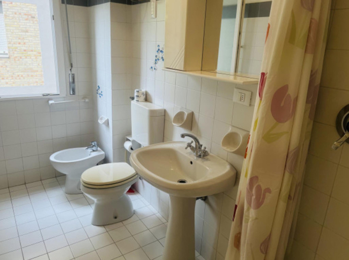 Bathroom 3, Spacious apartment with large terrace - Beahost, Venezia