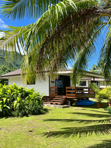 Others 4, Teahupo'o Wave Lodge