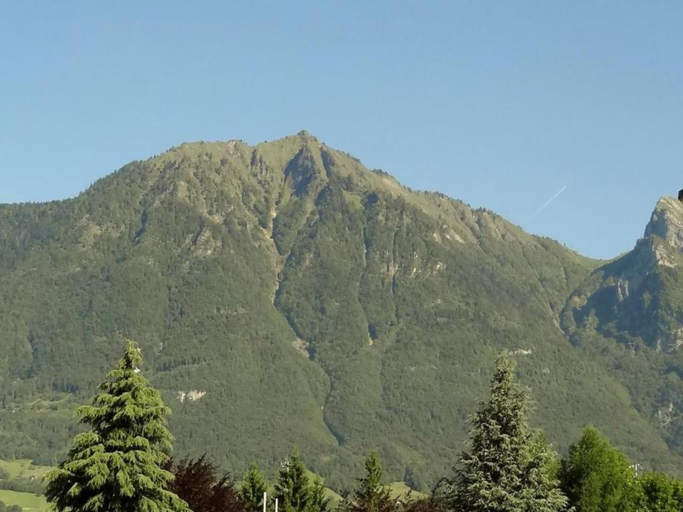 Others 4, Mansion in Albertville near Ski Slopes, Savoie
