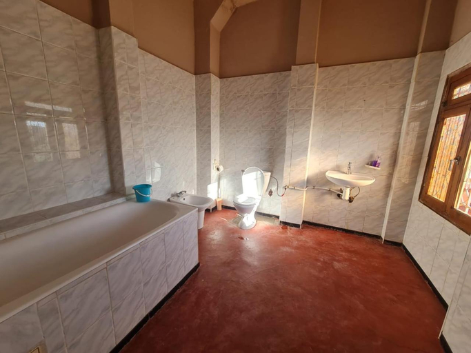 Bathroom, Kasbah Tasseurte, Ouarzazate