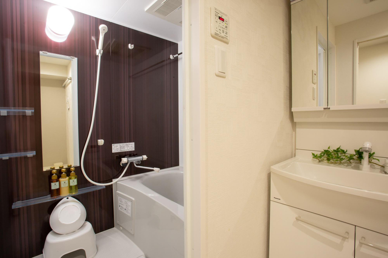 Bathroom 3, BON Condo Namba Nipponbashi, Osaka
