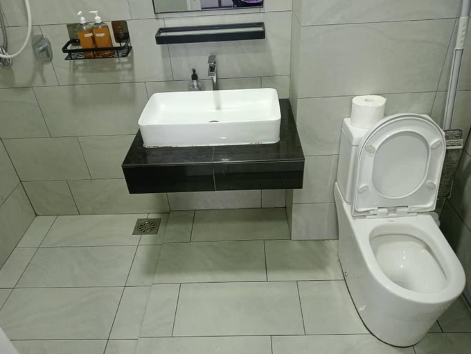 Bathroom 3, Skytrees Serviced Apartment Aeon Bukit Indah with TV box-B22, Johor Bahru