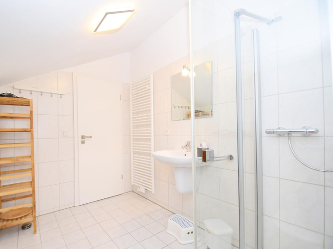 Bathroom 3, Wohnung in Willingen am Ettelsberg Skilift, Waldeck-Frankenberg