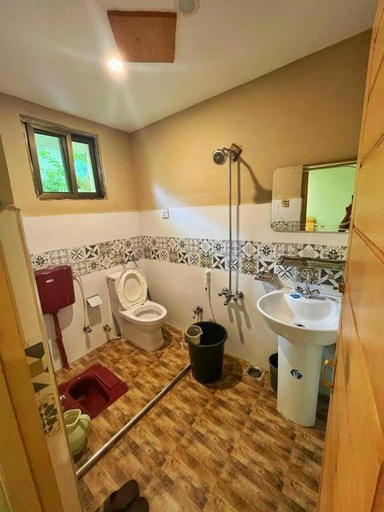 Bathroom 2, Hikk Inn Skardu, Northern Areas