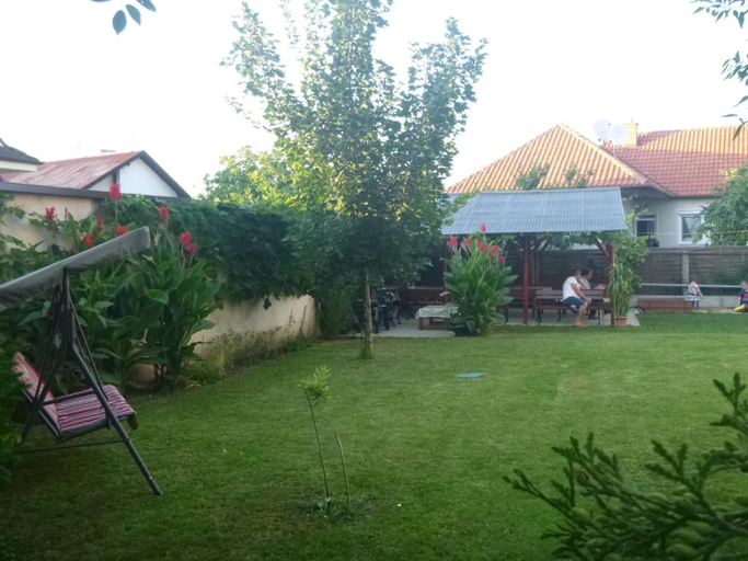 Garden 2, Apartmanovy dom Grand, Nové Zámky