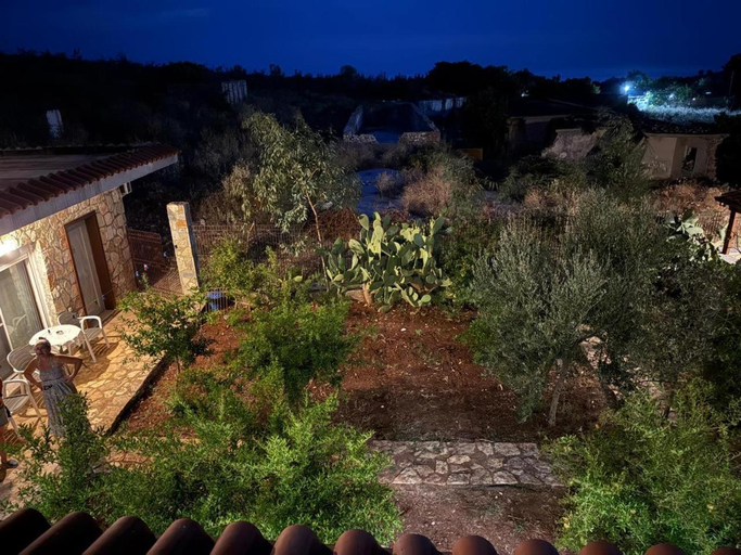Others 2, Jardin miraculeux, Vlorës