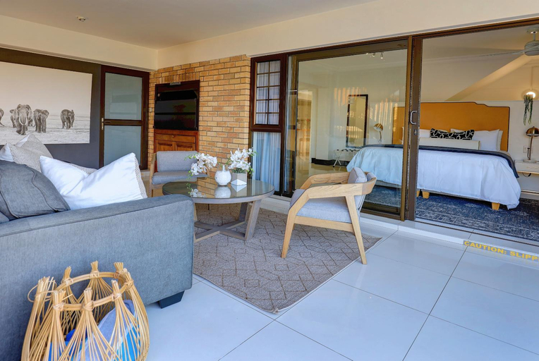 Bedroom 3, African Oceans Manor on the Beach, Eden