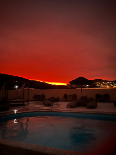 Sport & Beauty 4, Leon Santorini, South Aegean