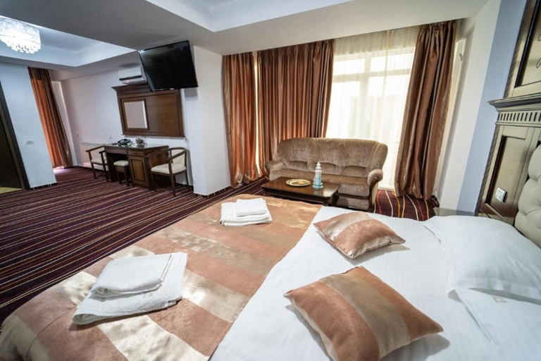 Bedroom 3, Marina Bay, Navodari