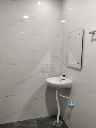 Bathroom 3, Hamsa Home Stay, Bellary