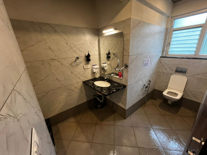 Bathroom 3, Coorg Vismaya, Kodagu