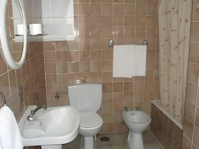Bathroom 3, Hotel Las Rocas de Isla, Cantabria