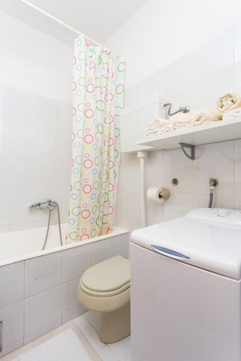 Bathroom 2, Villa Pusic, Dubrovnik