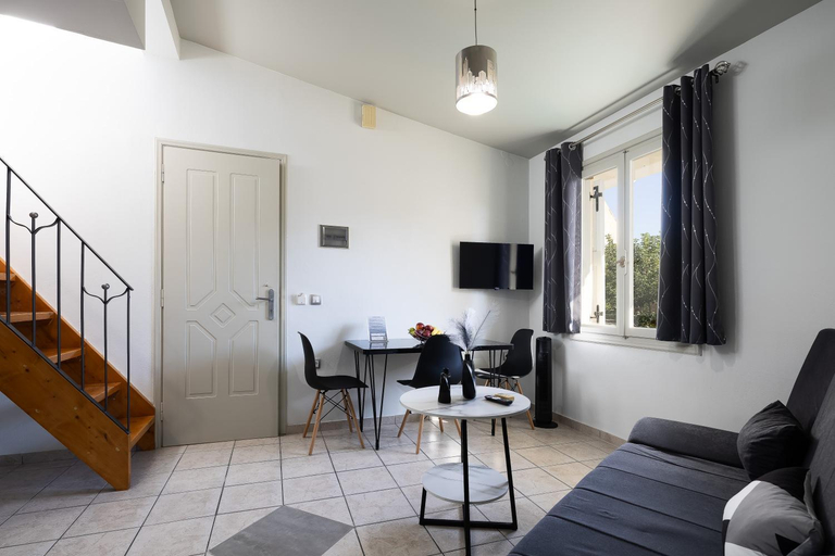 4, Quaint Coastal Lofts, Crete