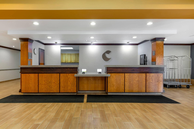 Public Area 2, Comfort Inn & Suites Akron South, Summit