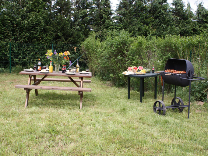 Others 2, Modern Stay with Hot Tub, Namur