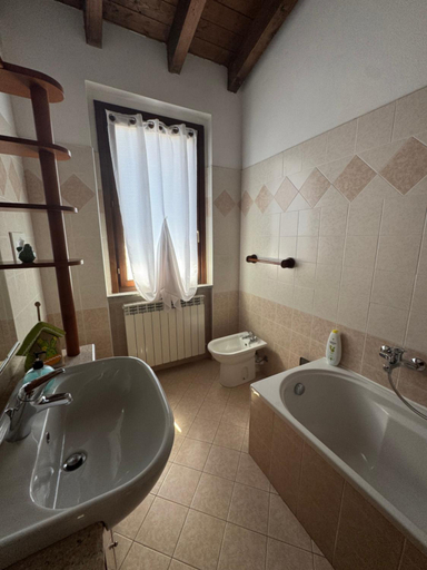 Bathroom 3, Beb ulivo, Pavia