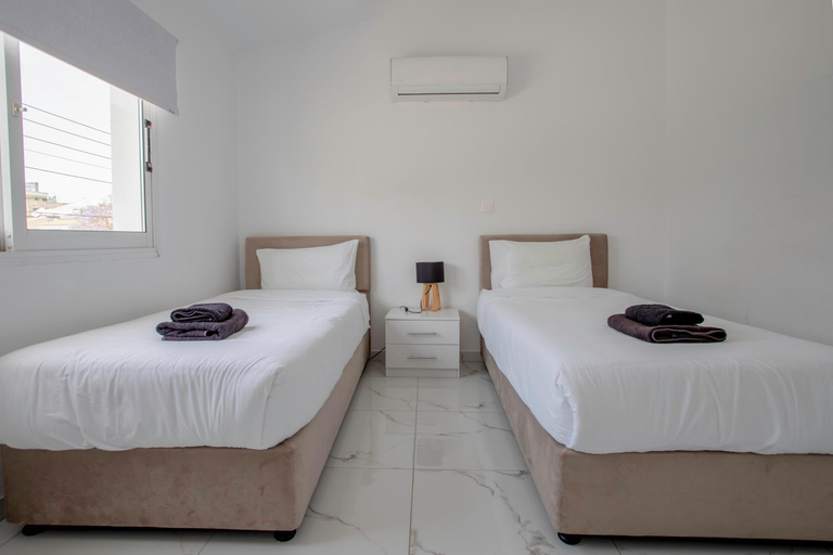 Others 4, 2BD Garden Apartment