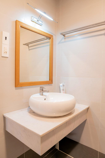 Bathroom 2, Hoshi Apartment, Ho Chi Minh City