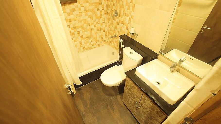Bathroom, Hotel Vijayetha, Kanniyakumari