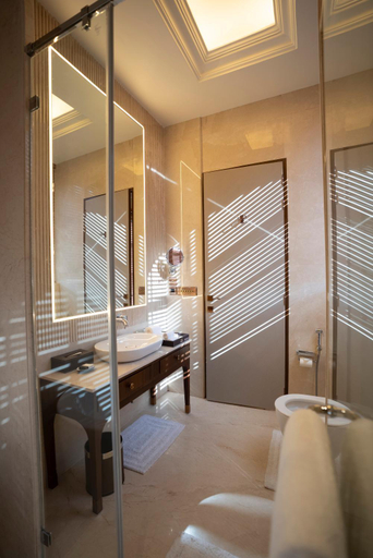 Bathroom 5, Miros, Goa, North Goa