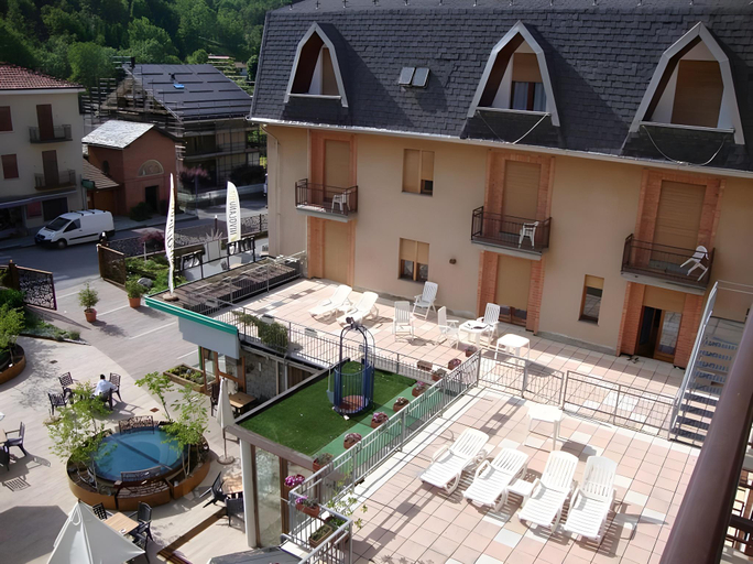 Exterior & Views 2, Hotel Reale Ristorante, Cuneo