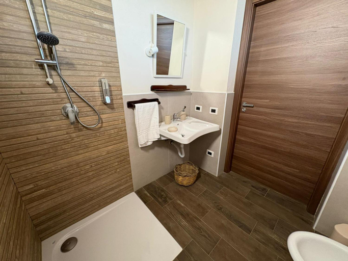 Bathroom 3, Selinunthia country house, Trapani