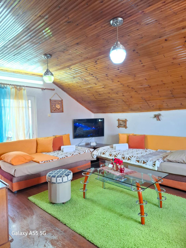 Others 4, Cozy Rooms Korce, Korçës