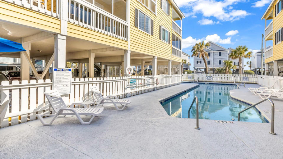 Sport & Beauty 4, Sandy shores III, Horry
