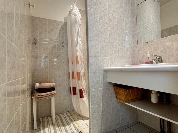 Bathroom 3, Location au cœur du Deves, proche Puy-en-Velay et chemin de St-Jacques - FR-1-582-447, Haute-Loire