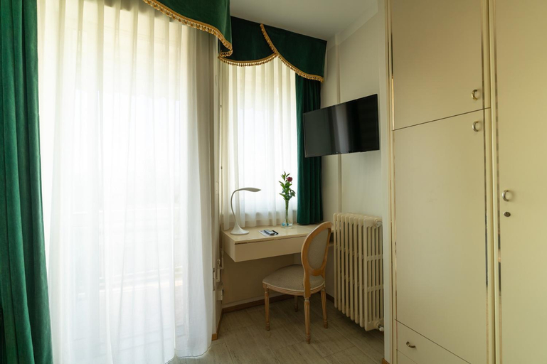 Others 3, Hotel Abano Astoria, Padua