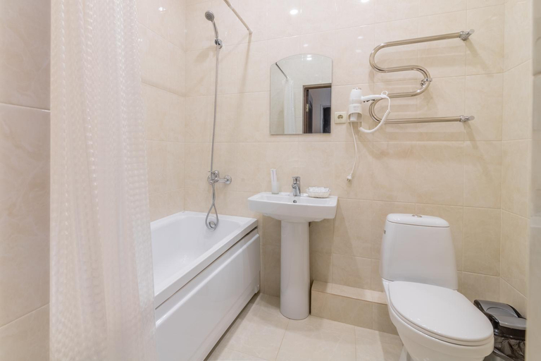Bathroom, Город-Парк, Malokarachayevskiy rayon