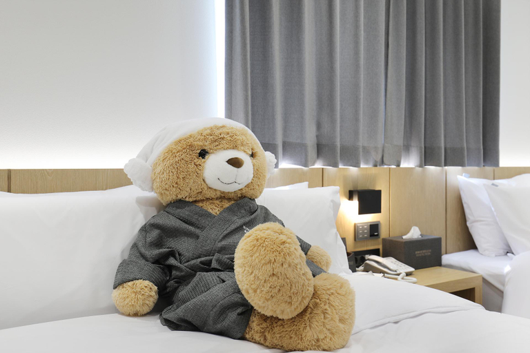 Bedroom 4, Brown Dot Hotel Hongseong Naepo, Hongseong