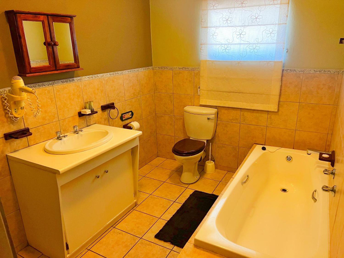 Bathroom 2, Protea Ridge Guest Cottages and Conference Centre, City of Johannesburg