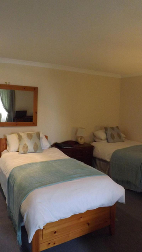 Bedroom 2, The Bruce Inn, Fife