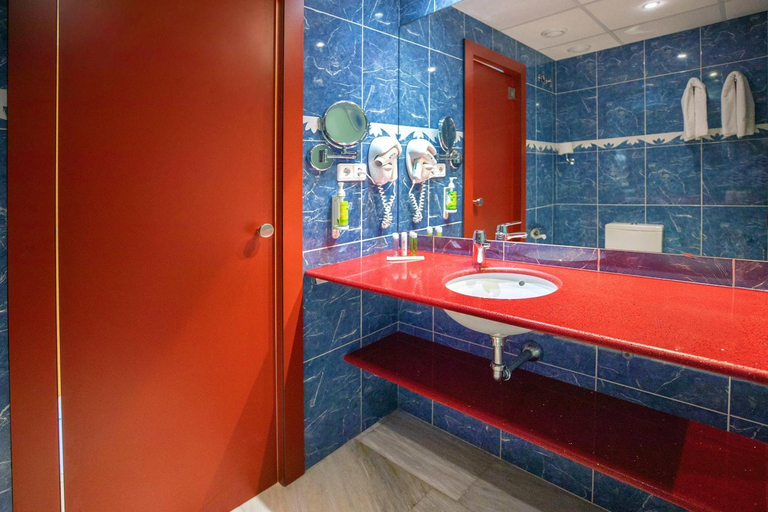 Bathroom 5, Hotel Servigroup Galua, Murcia