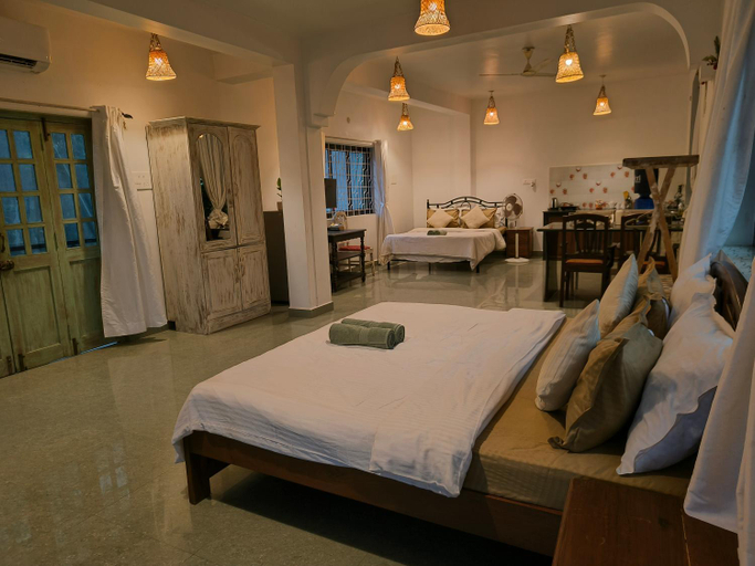 Bedroom 2, Namaka, Morjim and Ashwem Beach 300m away, North Goa