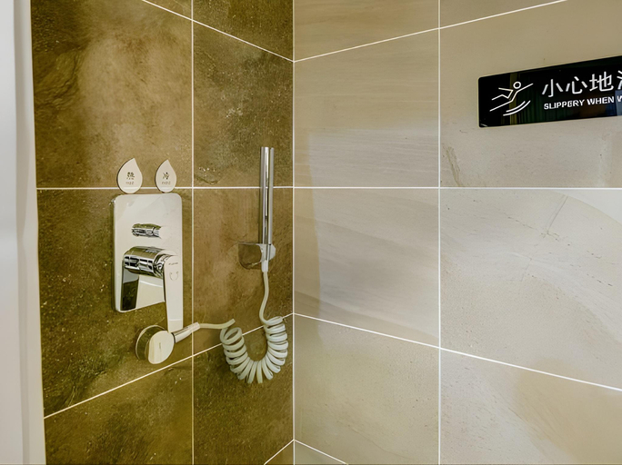 Bathroom, Floral Hotel Qixia Mayi Boutique, Yantai