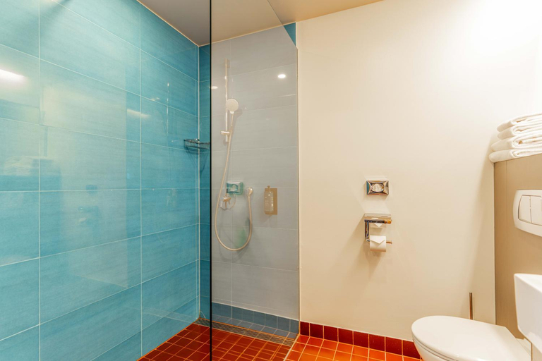 Bathroom 4, Hestia Hotel Europa, Tallinn