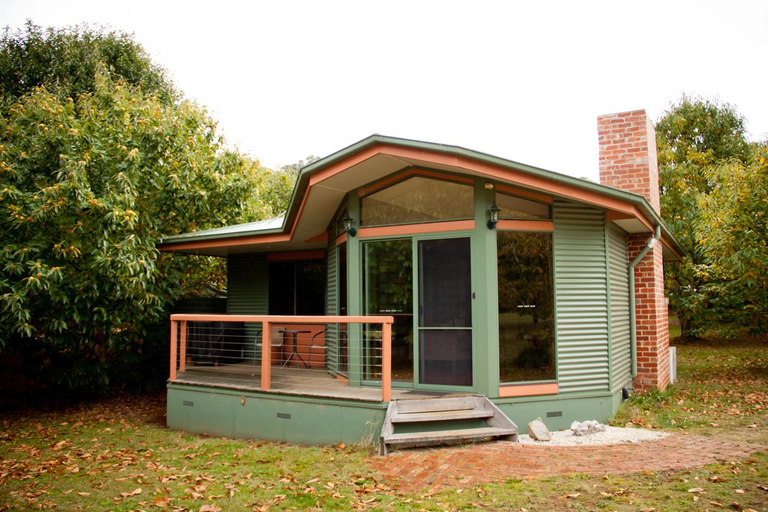Exterior & Views, Chestnut Glade Cottage, Murrindindi - East