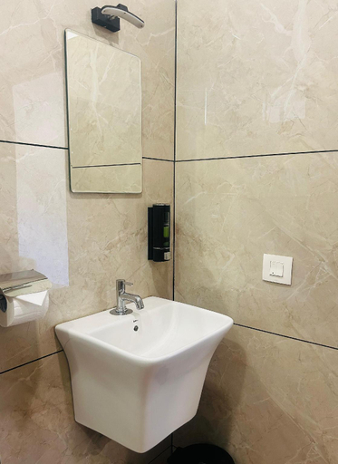 Bathroom 2, Mountview By Farstay Wayanad, Wayanad