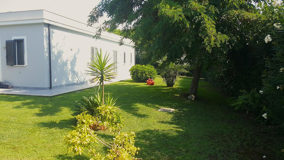 Others 5, La Flacca Rooms, Latina