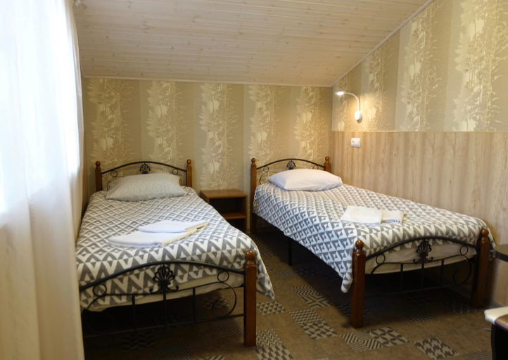 Bedroom 3, Topaz-Kola Hotel, Segezhskiy rayon