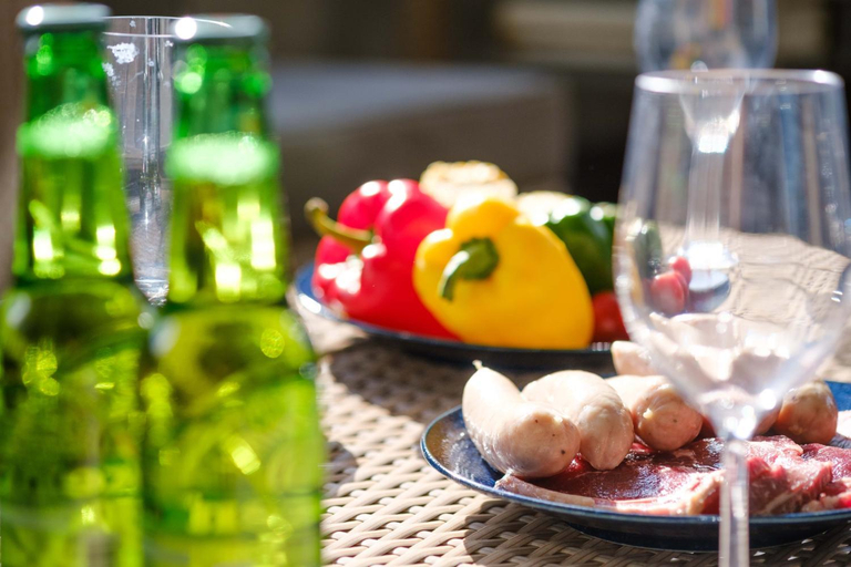 Food & Drinks 5, urban villa resort, Onna