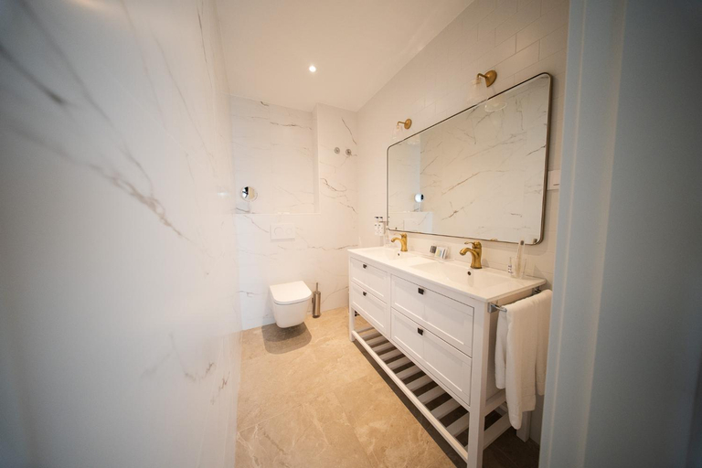 Bathroom 4, HOTEL INFANTA ISABEL BY RECORDIS HOTELS, Segovia