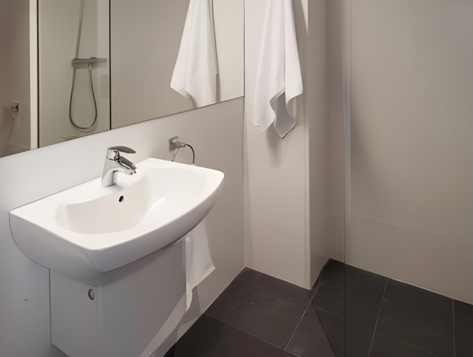 Bathroom 4, Apartaments i habitacions Can Morera Olot, Girona