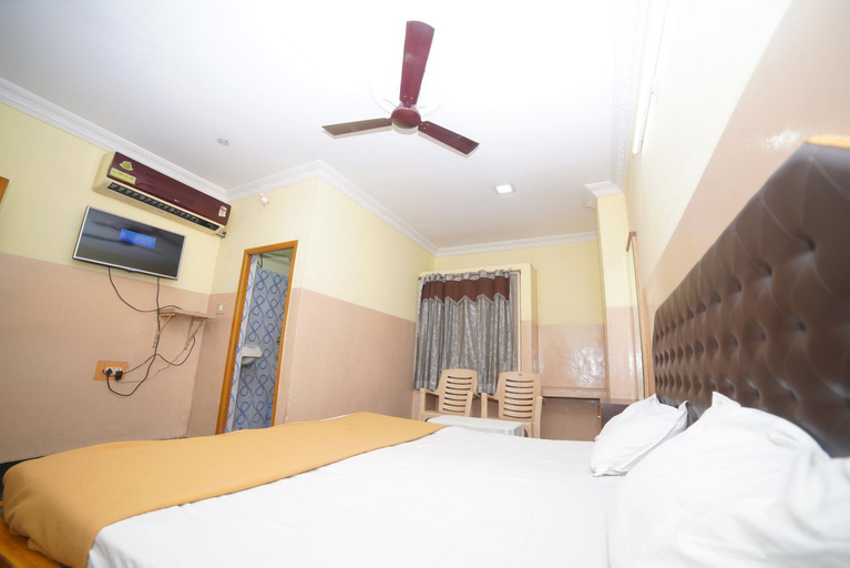 Bedroom 2, HOTEL ASWINI GRAND LODGE, Guntur
