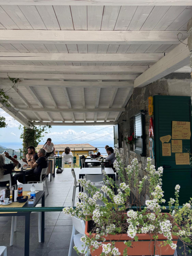 Food & Drinks 5, Affittacamere PZ, La Spezia