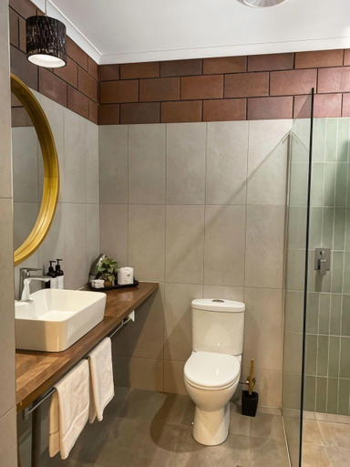 Bathroom, Malanda Lodge, Eacham