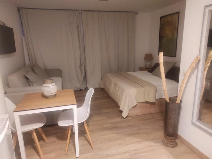 Bedroom, HOTEL apartamentos SEVEN ROOMS, Huelva